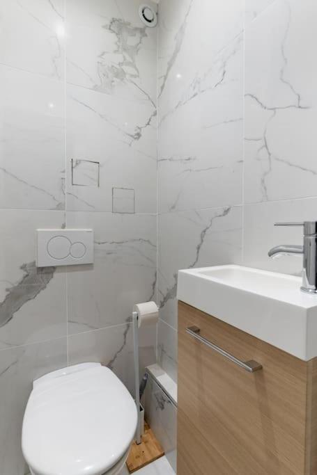 Grands Boulevards 22 : Appartement Cosy 1Br-4P Paris Bagian luar foto
