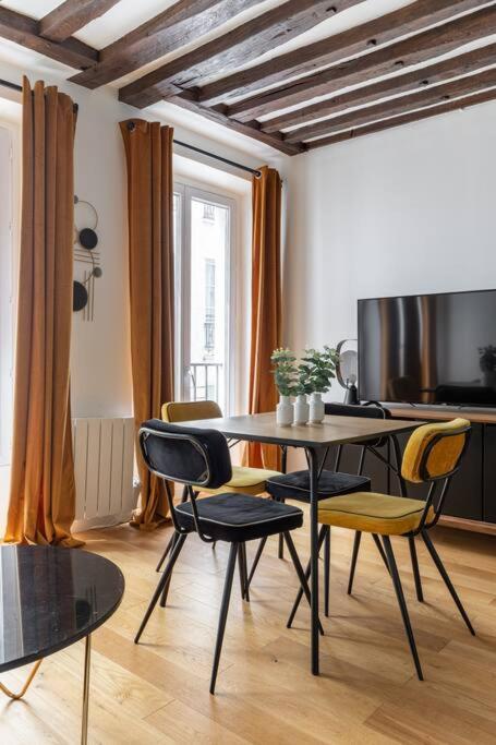 Grands Boulevards 22 : Appartement Cosy 1Br-4P Paris Bagian luar foto